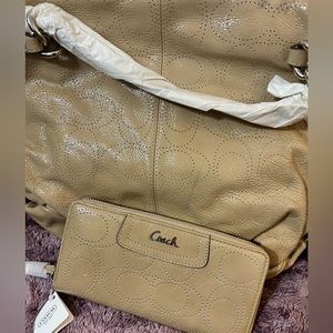 Genuine Coach Bag and Wallet, beige patent leather with “C” logo